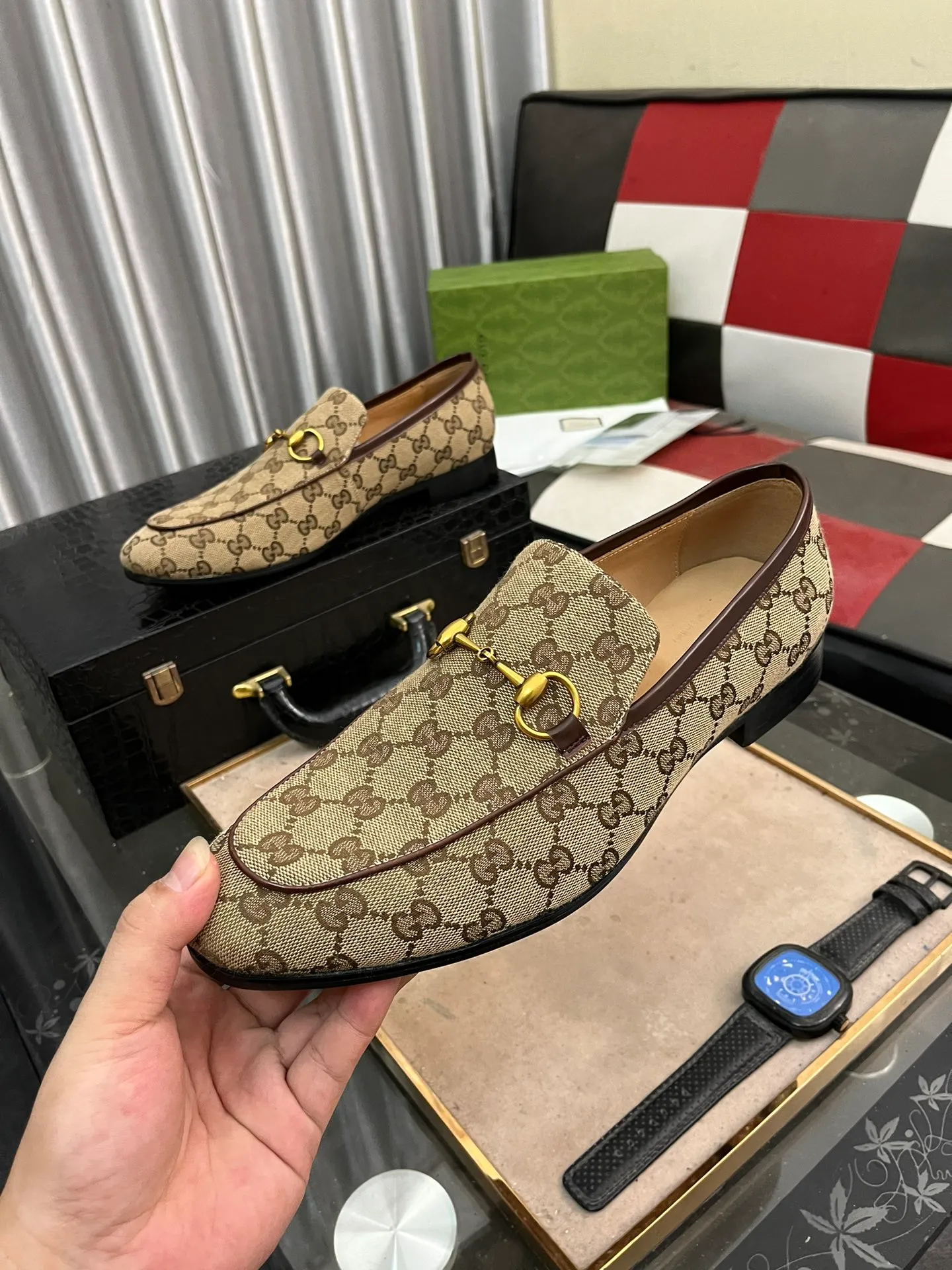 Men's men's shoes 💰500⌚️⌚️(Gucci·GUCCI) new product series ss hot new products 💢 💠 Casual leather shoes 👞, first layer of cowhide, upper hardware buckles and logo on the sides of the shoe, brand logo on the insole and sole 💠 💎Upper: 100% cowhide 💎Inner: cowhide/100% 💎Feet: cowhide/100% 💎Sole: rubber/100% 💎SIZE: 38 39 40 41 42 43 44 Can be customized 45